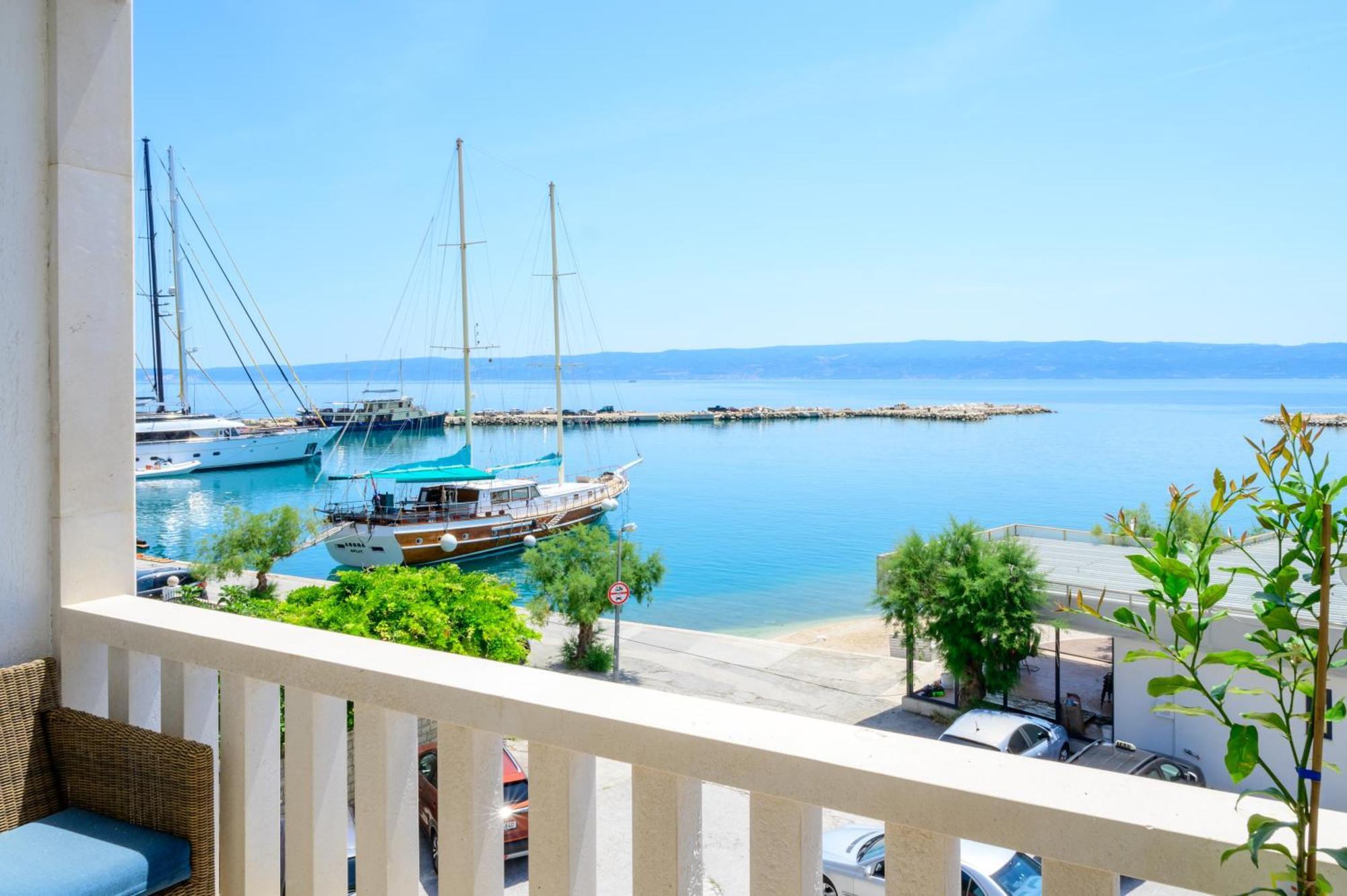 Krilo Hotel 3*