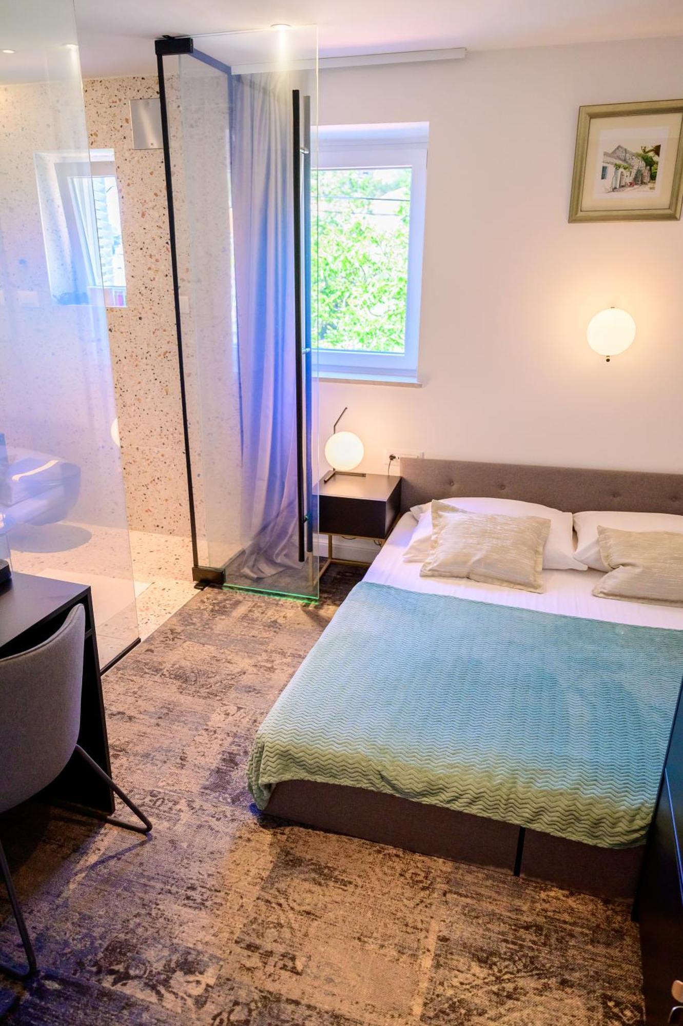 Hotel Krilo 3*